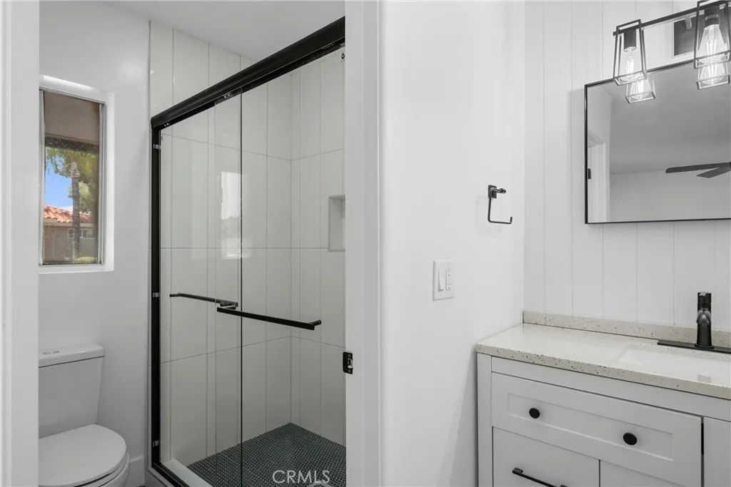 22587 Canyon Lake Drive S, Canyon Lake, California 92587 home-pic-25